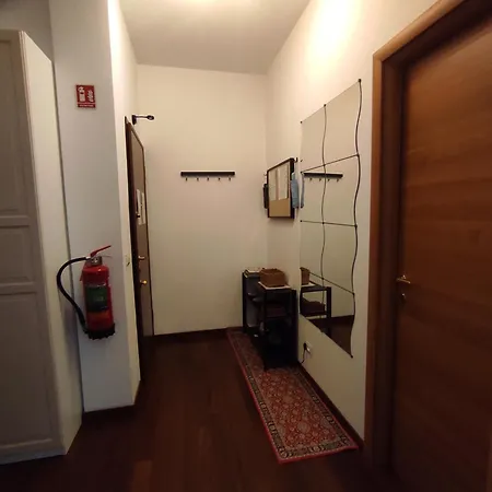 Margot's House * Rho